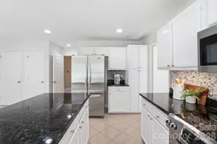 723 Walnut Point Dr, Matthews, NC 28105 - Photo 14