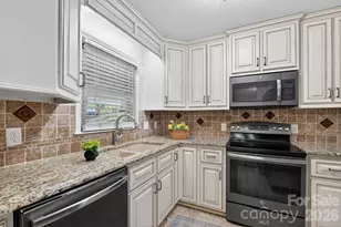 2411 Allendale Cir, Lenoir, NC 28645 - Photo 6