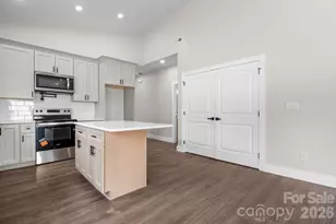 909 Overlook Dr SW, Lenoir, NC 28645 - Photo 10