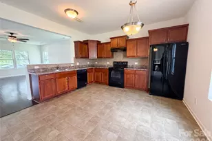 1033 Newton Avenue, Rock Hill, SC 29732 - Photo 2