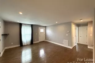 300 E Peterson Dr, Charlotte, NC 28217 - Photo 4