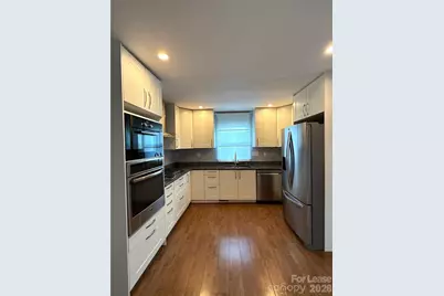 300 E Peterson Drive, Charlotte, NC 28217 - Photo 6