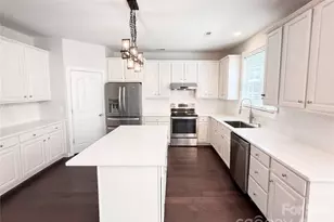 12312 Chesley Dr, Charlotte, NC 28277 - Photo 2