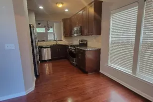 2339 Whitford Ln, Charlotte, NC 28210 - Photo 2