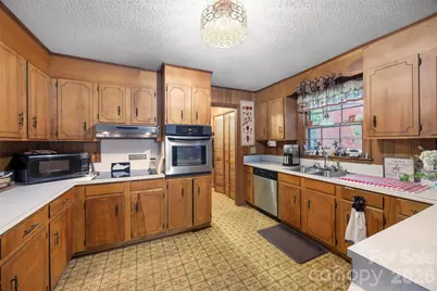 5139 E Dixon Boulevard, Kings Mountain, NC 28086 - Photo 2