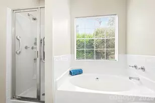 4710 Kirkgard Trail, Charlotte, NC 28269 - Photo 20