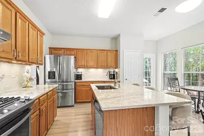 4710 Kirkgard Trail, Charlotte, NC 28269 - Photo 12