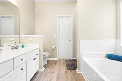 4710 Kirkgard Trail, Charlotte, NC 28269 - Photo 18