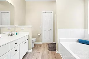4710 Kirkgard Trail, Charlotte, NC 28269 - Photo 18