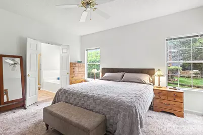 4710 Kirkgard Trail, Charlotte, NC 28269 - Photo 16