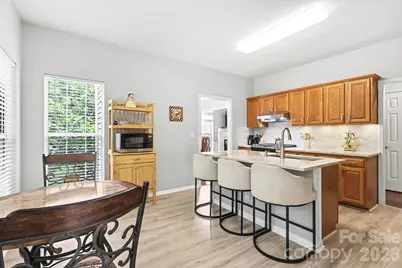 4710 Kirkgard Trail, Charlotte, NC 28269 - Photo 10