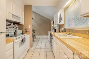 6200 Old Providence Rd, Charlotte, NC 28226 - Photo 8