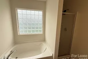 11828 Bending Branch Rd, Charlotte, NC 28227 - Photo 12