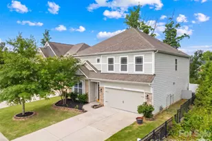 1042 Dina Dr, Fort Mill, SC 29708 - Photo 2