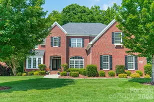 415 Five Leaf Ln, Waxhaw, NC 28173 - Photo 2