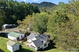 370 Bear Creek Church Rd, Bakersville, NC 28705 - Photo 2
