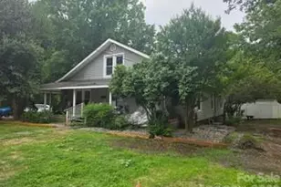 427 E Mills Ave, Mooresville, NC 28115 - Photo 4