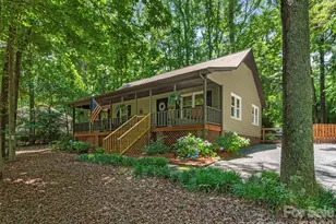 3814 Wonderland Dr, Matthews, NC 28104 - Photo 2