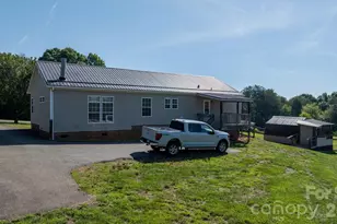 3015 Farm Pond Ln, Granite Falls, NC 28630 - Photo 8