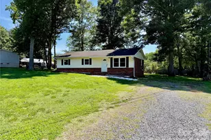 363 Don McGinnis Rd, Lincolnton, NC 28092 - Photo 2