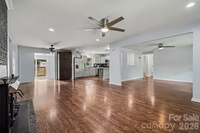 9902 Forest Drive, Charlotte, NC 28216 - Photo 6