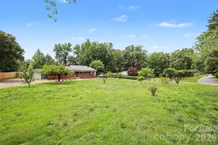 9902 Forest Dr, Charlotte, NC 28216 - Photo 38