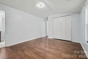 9902 Forest Dr, Charlotte, NC 28216 - Photo 26