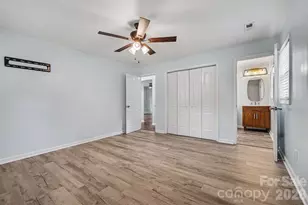 9902 Forest Dr, Charlotte, NC 28216 - Photo 20