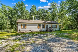 17 Windy Acres Dr, Hendersonville, NC 28792 - Photo 32