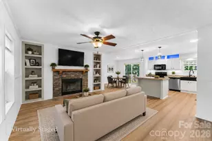 17 Windy Acres Dr, Hendersonville, NC 28792 - Photo 2