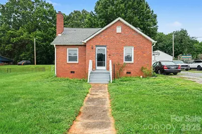 517 N Carolina Avenue, Maiden, NC 28650 - Photo 1