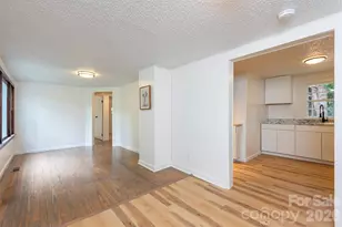 215 Merchant St, Asheville, NC 28803 - Photo 8