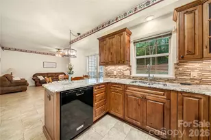 12245 Sutters Hill Ct, Charlotte, NC 28269 - Photo 12