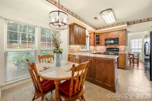 12245 Sutters Hill Ct, Charlotte, NC 28269 - Photo 18