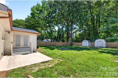 4408 Ivanhoe Place, Charlotte, NC 28205 - Photo 22