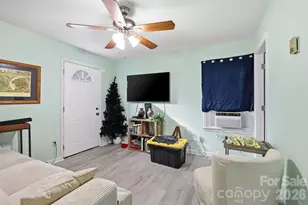 104 Jody St, East Flat Rock, NC 28726 - Photo 8