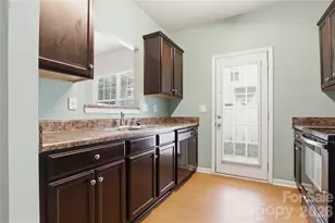 3627 Danvers St, Charlotte, NC 28213 - Photo 6