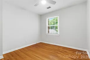 525 Wakefield Dr, Charlotte, NC 28209 - Photo 30