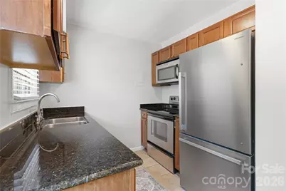 525 Wakefield Drive, Charlotte, NC 28209 - Photo 10