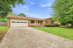 183 Dellinger Dr, Statesville, NC 28625 - Photo 1