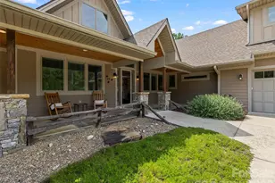 40 Shining Rock Dr, Canton, NC 28716 - Photo 2