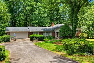 200 Westwood Dr, Morganton, NC 28655 - Photo 6