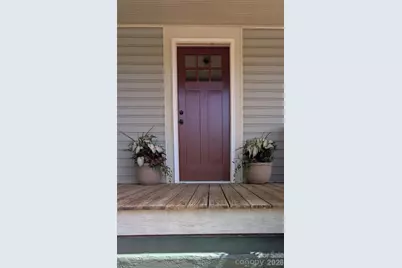 110 N Chestnut Street, Morganton, NC 28655 - Photo 2