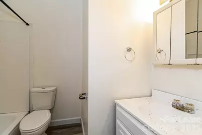 709 S Davis Avenue, Newton, NC 28658 - Photo 14