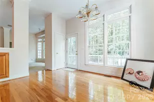 9425 Briarwick Ln, Charlotte, NC 28277 - Photo 10