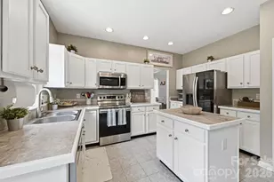 8918 Magennis Grove Ct, Charlotte, NC 28216 - Photo 10