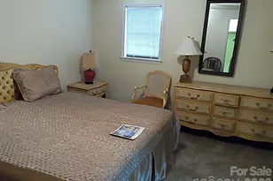 107 W Concord St, Morganton, NC 28655 - Photo 12