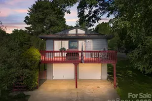65 Spencer St, Clyde, NC 28721 - Photo 1