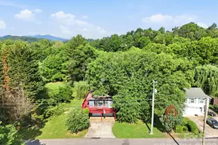 65 Spencer St, Clyde, NC 28721 - Photo 8