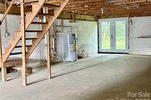 65 Spencer St, Clyde, NC 28721 - Photo 28
